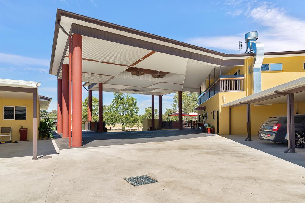 Swagsman Motel Miles Extérieur photo