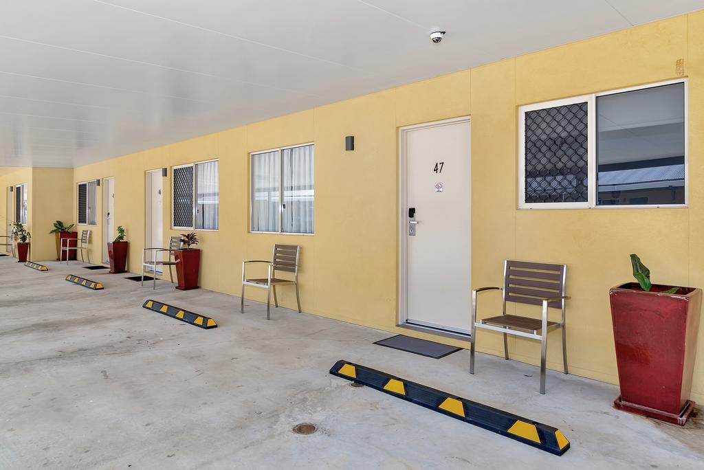 Swagsman Motel Miles Chambre photo