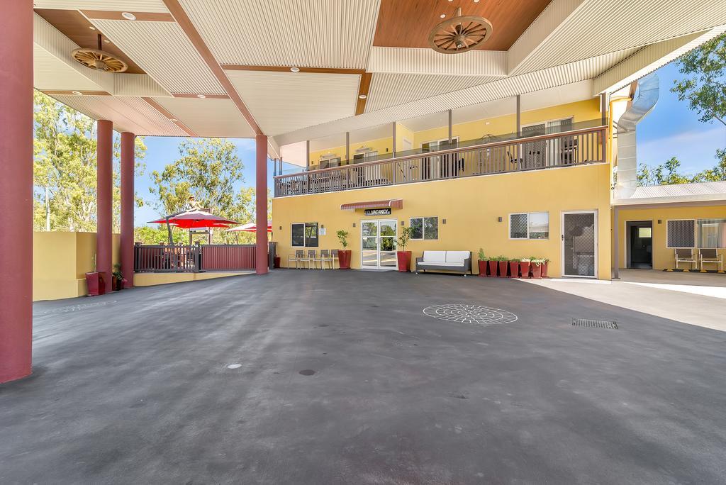 Swagsman Motel Miles Extérieur photo